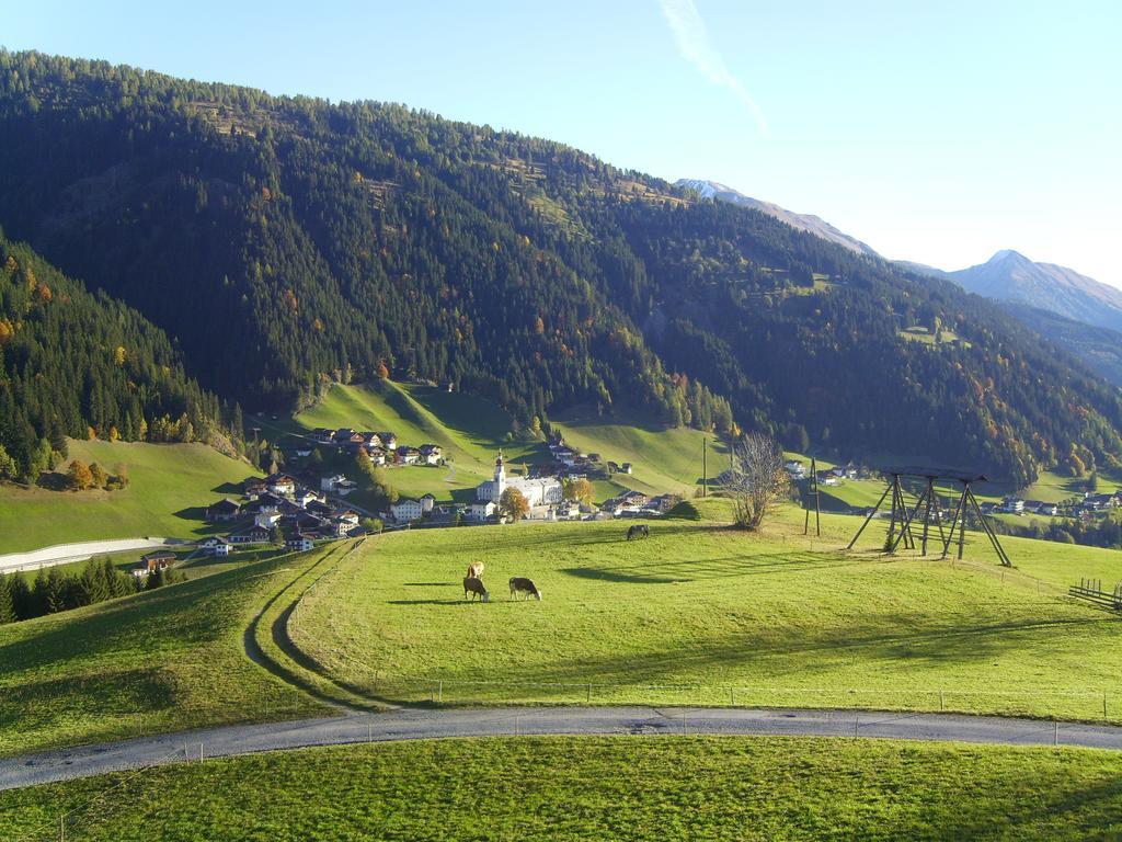 Hotel Guggenbergerhof Maria Luggau Esterno foto