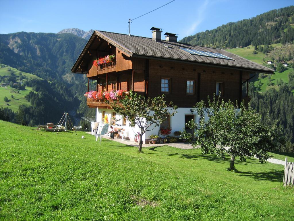 Hotel Guggenbergerhof Maria Luggau Esterno foto